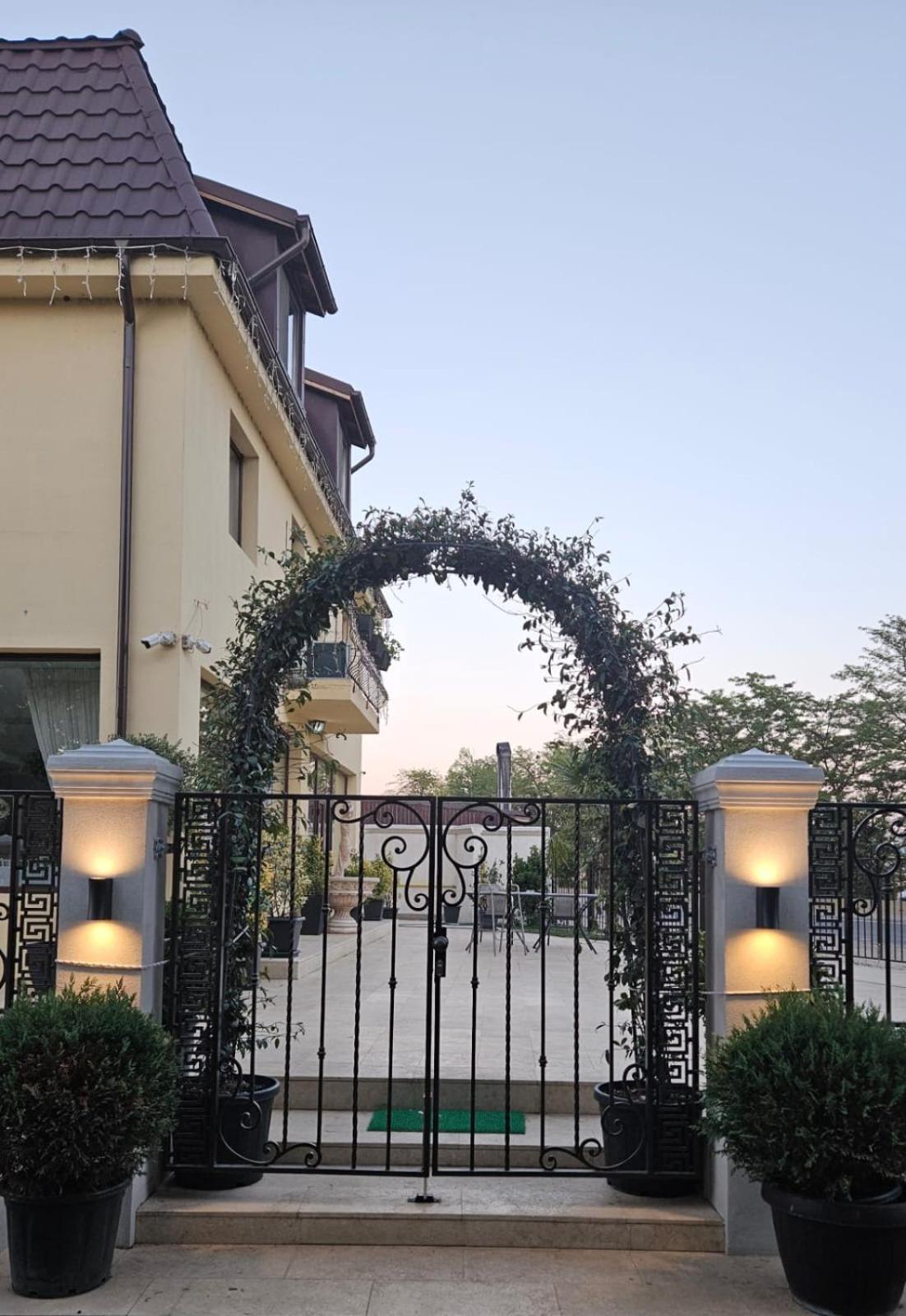 Mihai Palace Buftea Exterior foto